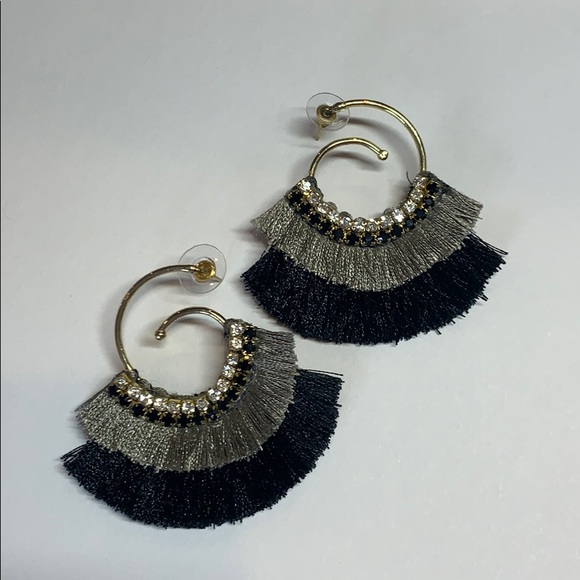 Black and grey tassel earrings - Picture 1 of 2